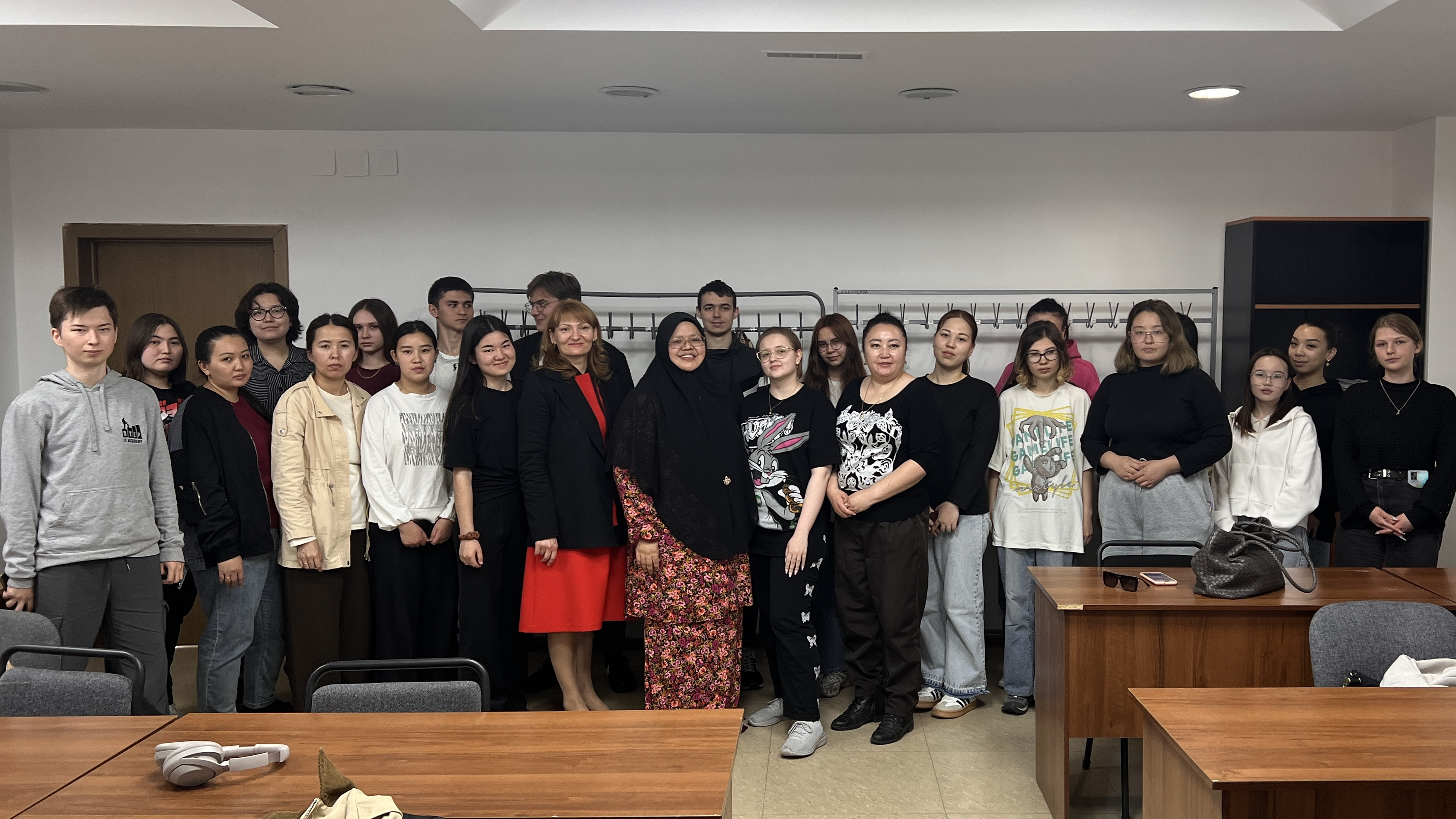 Профессор Ван Исмаханиса